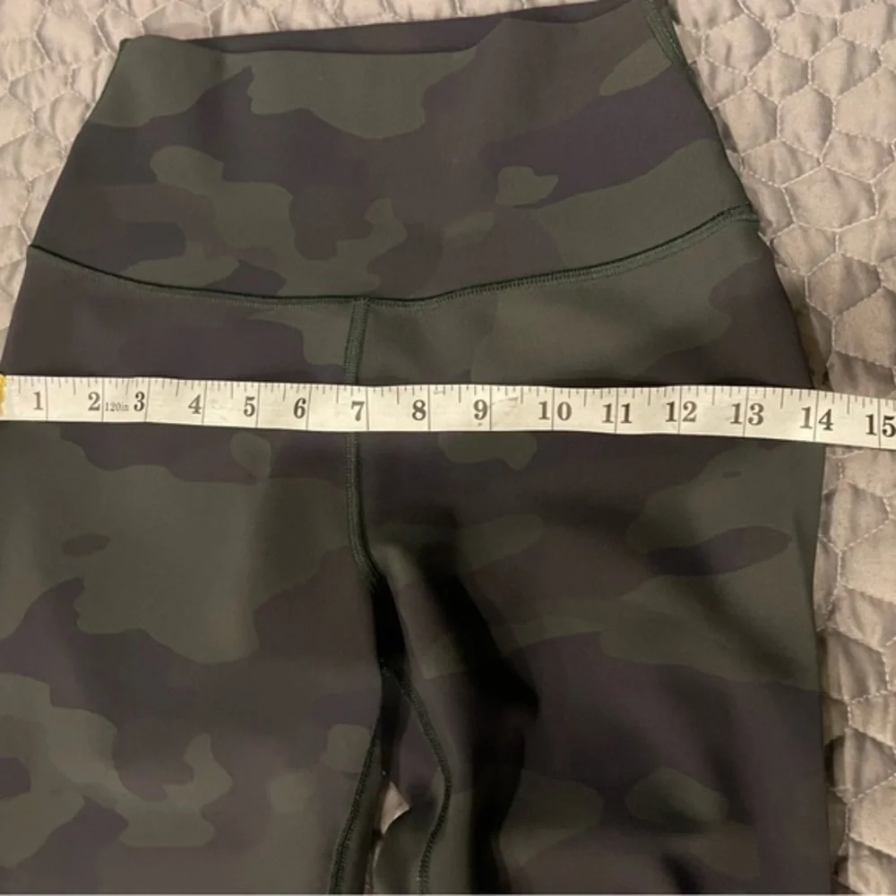 Alo High-Waist Camo Vapor Legging, Like New
